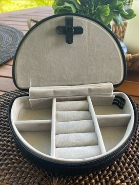 Brookstone Black Leather Travel Jewelry Case with Mirror